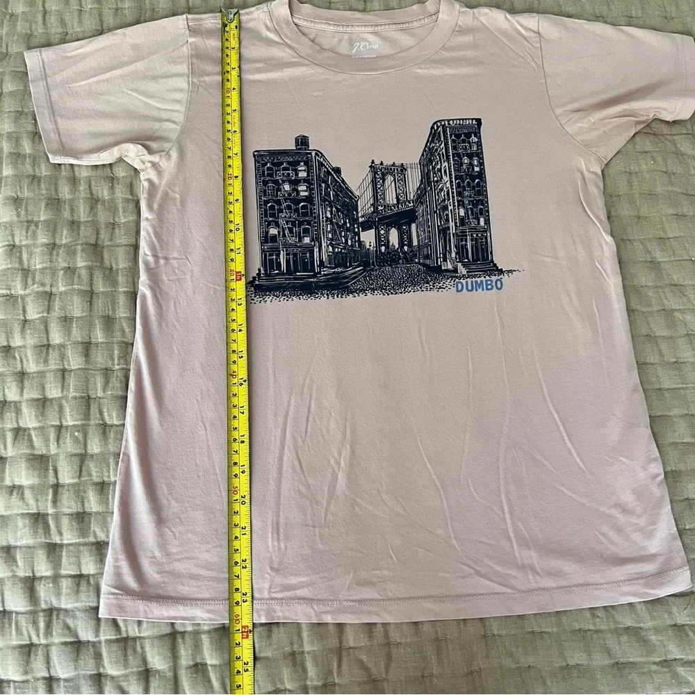 J Crew DUMBO Graphic Tee in size XSmall